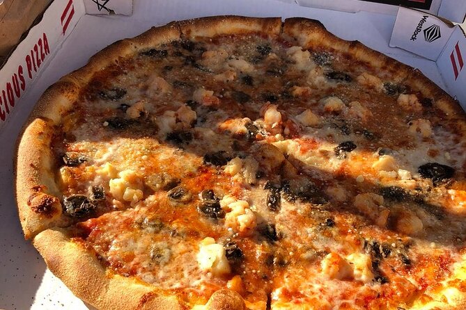 Christmas Cove and Pizza Pi Happy Hour Sail Tour - Red Hook to Christmas Cove in One Easy Afternoon