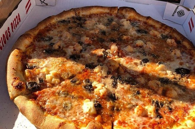 Christmas Cove and Pizza Pi Happy Hour Sail Tour - Booking Ahead and Cancellation Rules