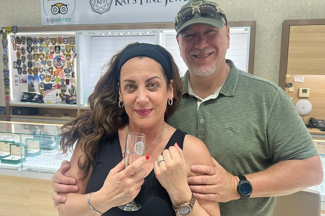 Drinks & Diamonds Shopping Experience in St. Thomas - How the One-Hour Visit Unfolds