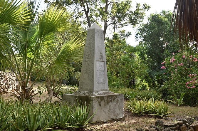 Historical attractions of Alexander Hamillton Mother's Gravesite - What the 50-Minute Format Feels Like