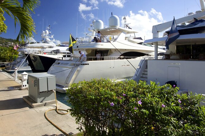 Paradise Taxi & Tours USVI- St Thomas Airport Transportation to Crown Bay Marina - Key points at a glance