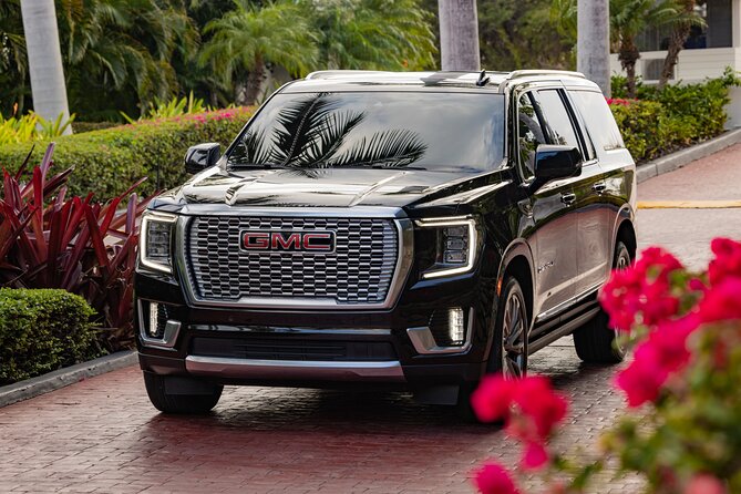 Private Luxury Transportation from St. Thomas Airport to Hotel - The airport to hotel route