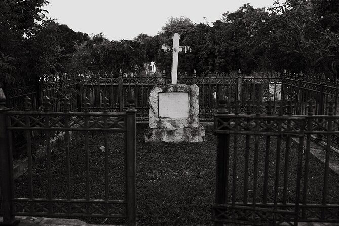St. Croix Ghost Tour of Historic Christiansted - The pub stop and the social side of the evening