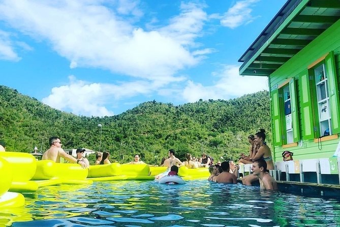 St. Thomas Lime Out Snorkel with Taco Bar Lunch & Swim-Up Bar - Ritz-Carlton - Life on the catamaran between stops